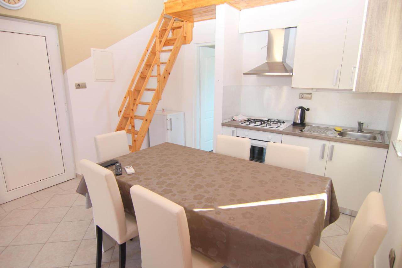 Apartments Ljubic Đảo Pag Ngoại thất bức ảnh