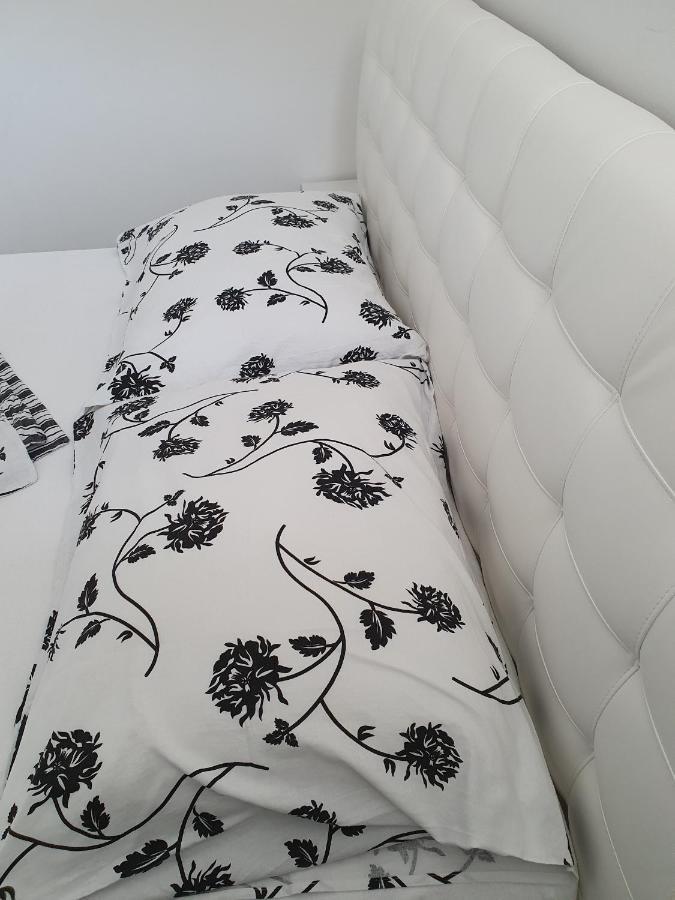 Apartments Ljubic Đảo Pag Ngoại thất bức ảnh